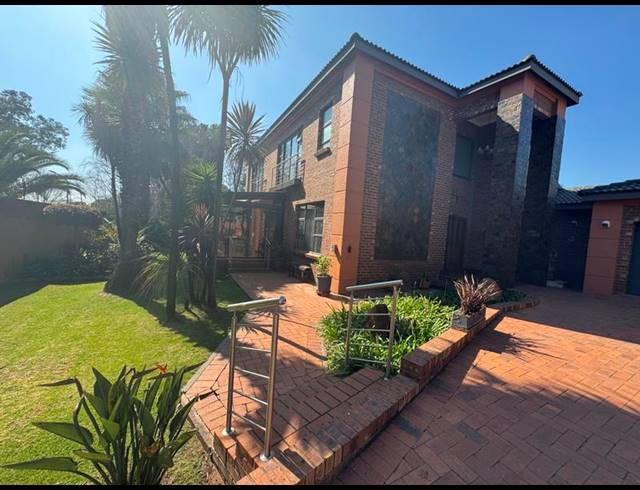 4 BEDROOM HOUSE FOR SALE IN CLUBVILLE